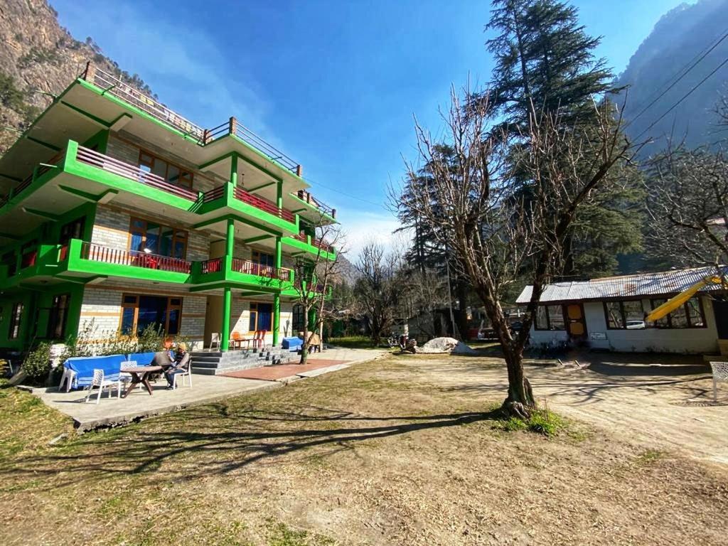 The Royal Orchard Kasol Hotell Exteriör bild