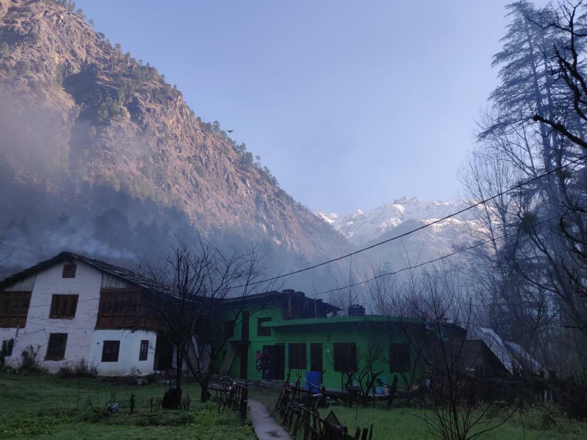The Royal Orchard Kasol Hotell Exteriör bild